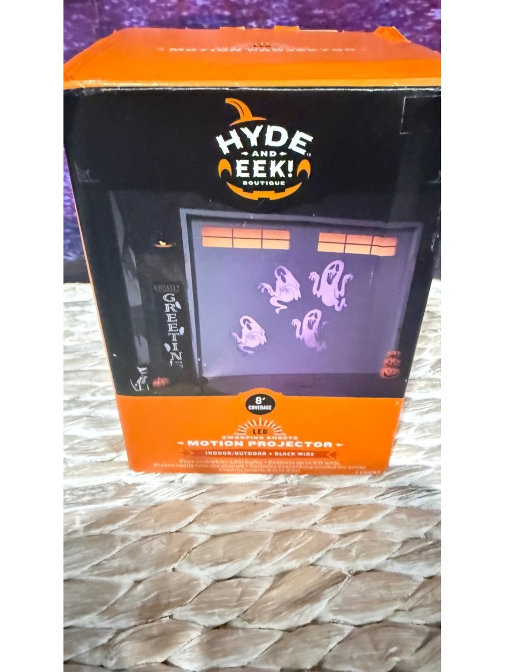HYDE AND EEK! Swooping Ghosts LED Motion Projector Halloween Decor 8' Coverage
